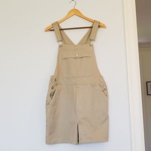 Cherokee khaki overall shorts. Size M.